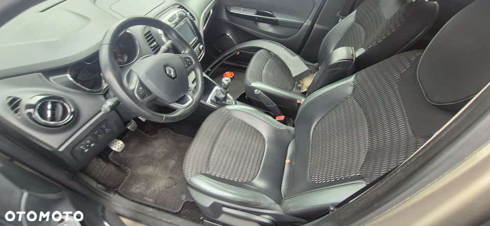 Renault Captur 0.9 Energy TCe Life EU6 - 10