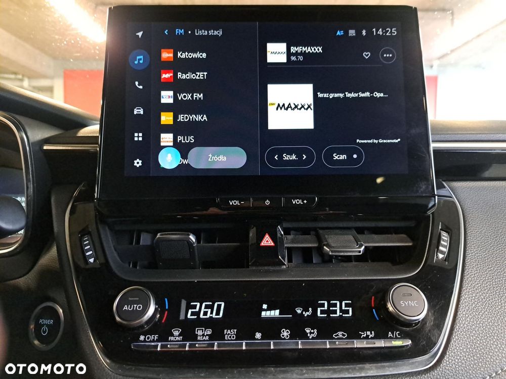 Toyota Corolla 1.8 Hybrid Style - 17