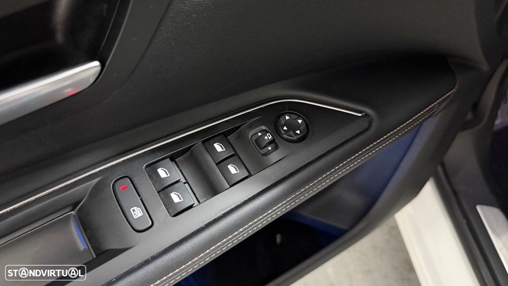 Peugeot 5008 1.2 PureTech GT Line - 21