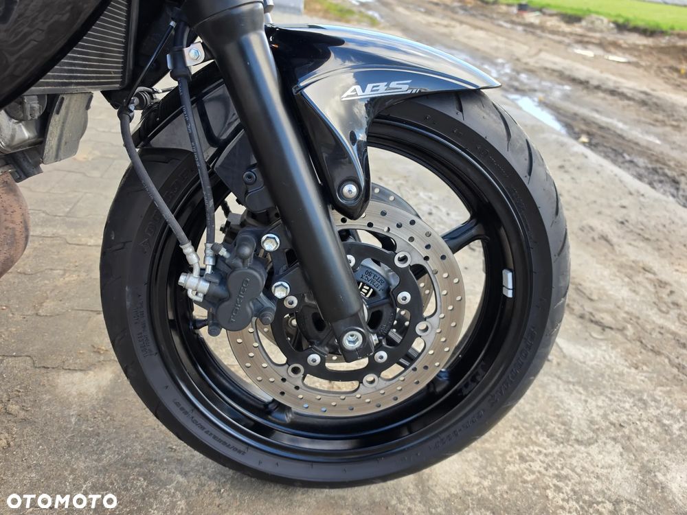 Suzuki Gladius - 18