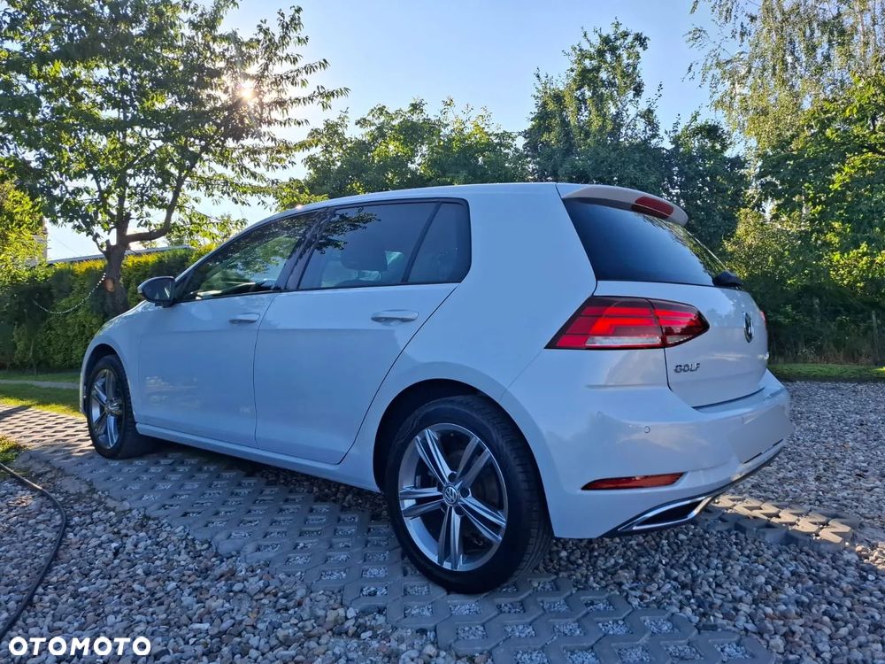 Volkswagen Golf 2.0 TDI SCR DSG R-Line - 9