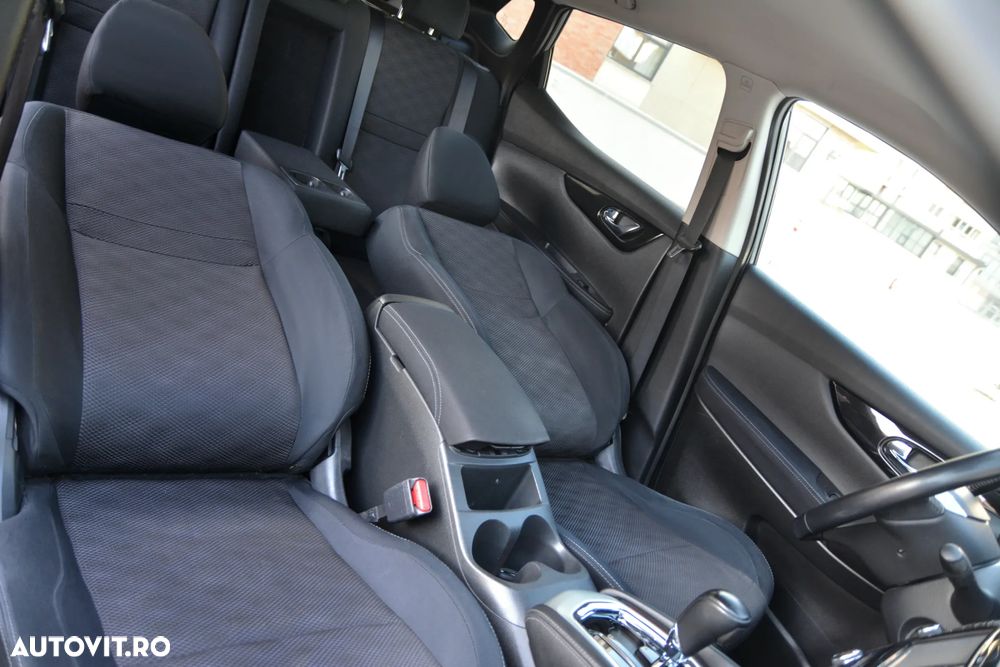 Nissan Qashqai 1.6 DCI Start/Stop X-TRONIC Tekna - 20