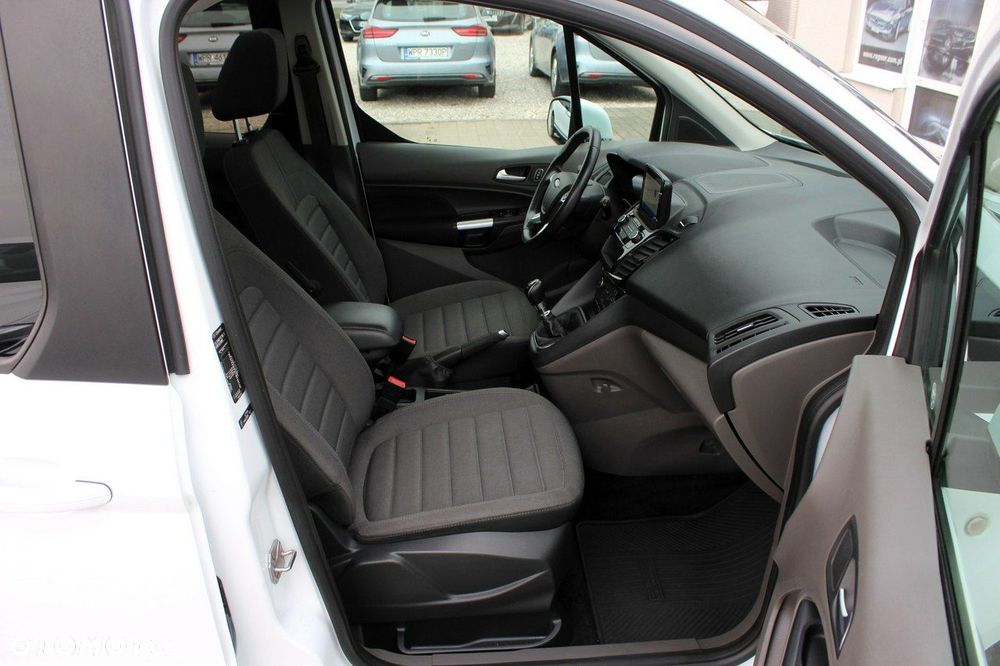 Ford Tourneo Connect - 12