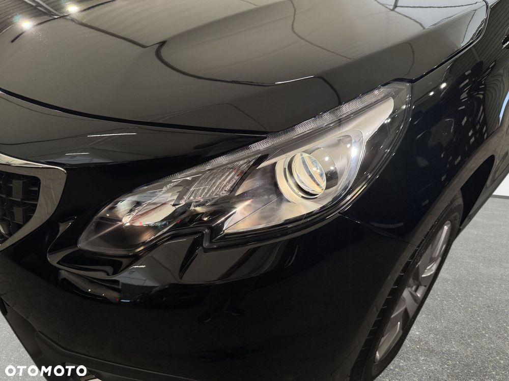 Peugeot 2008 - 10