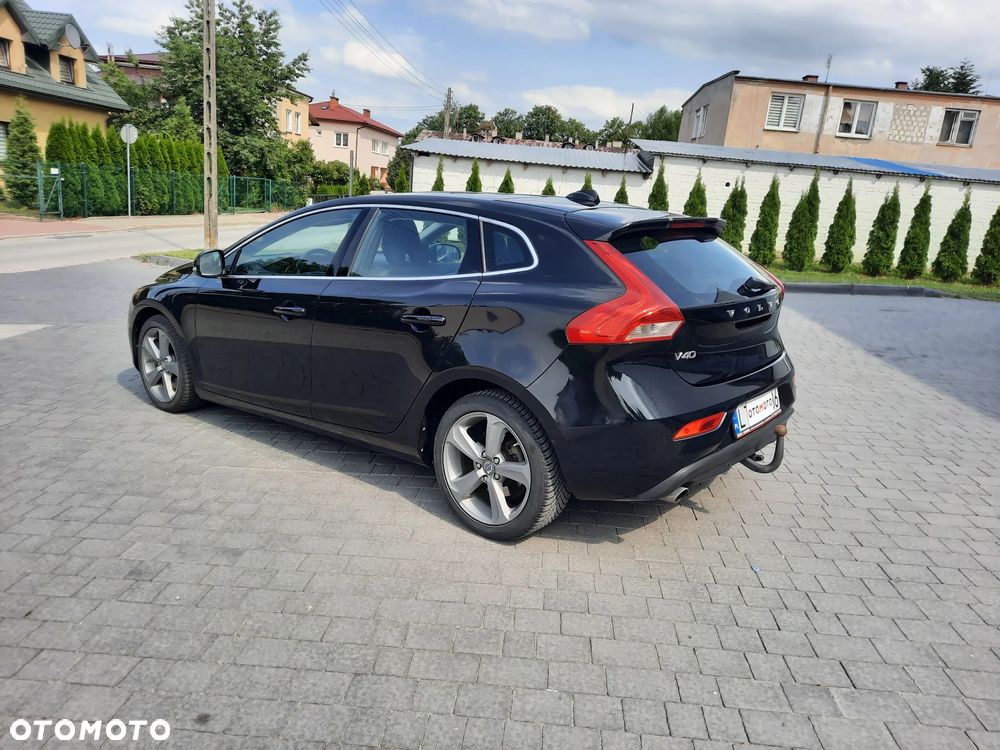 Volvo V40 D3 Momentum - 8
