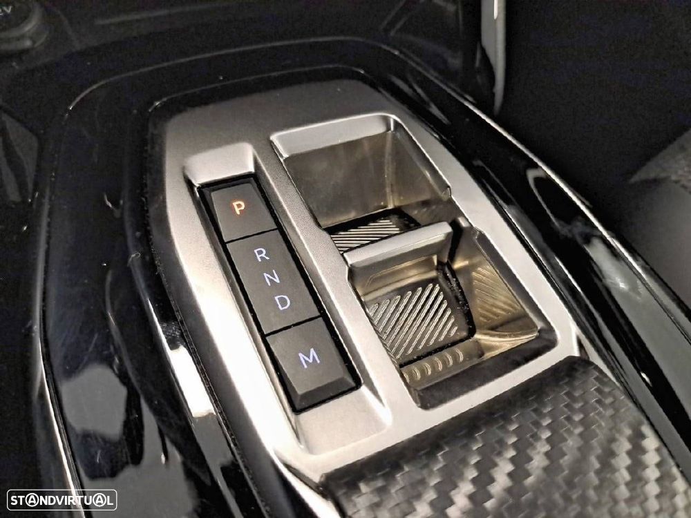 Peugeot 208 1.2 Hybrid Allure e-DCS6 - 18