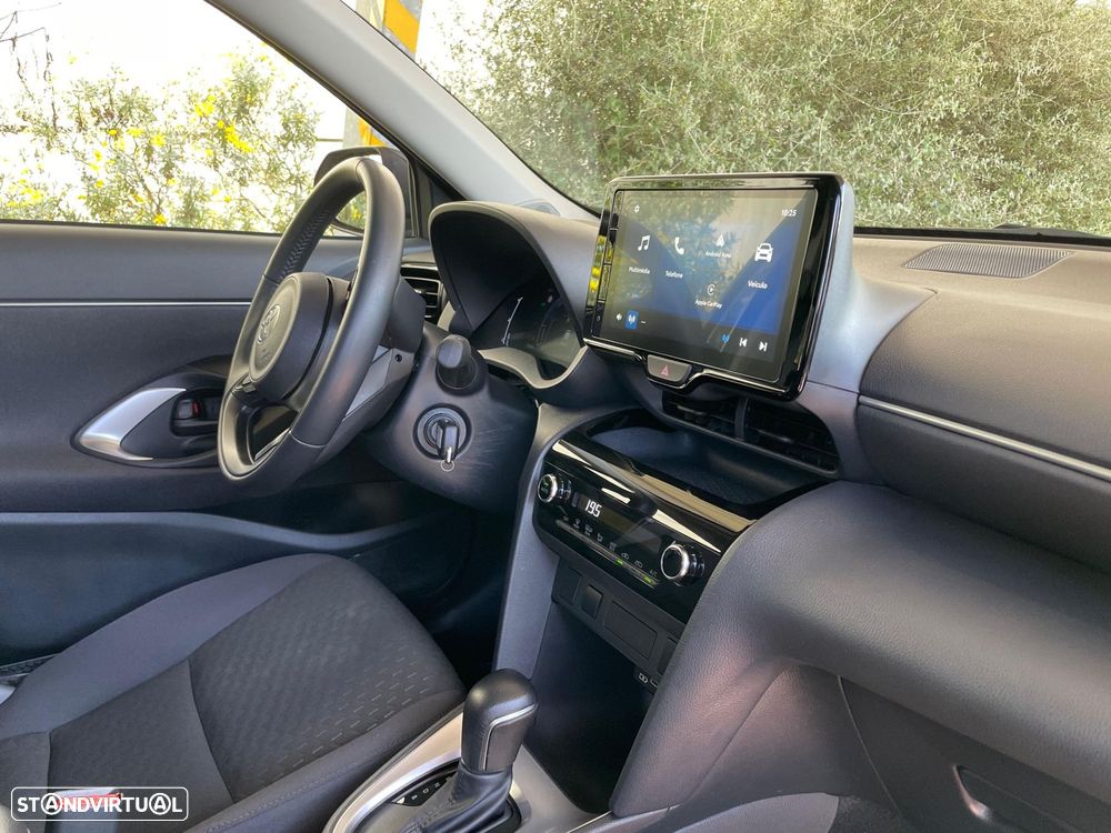 Toyota Yaris Cross 1.5 HDF Comfort Plus - 12