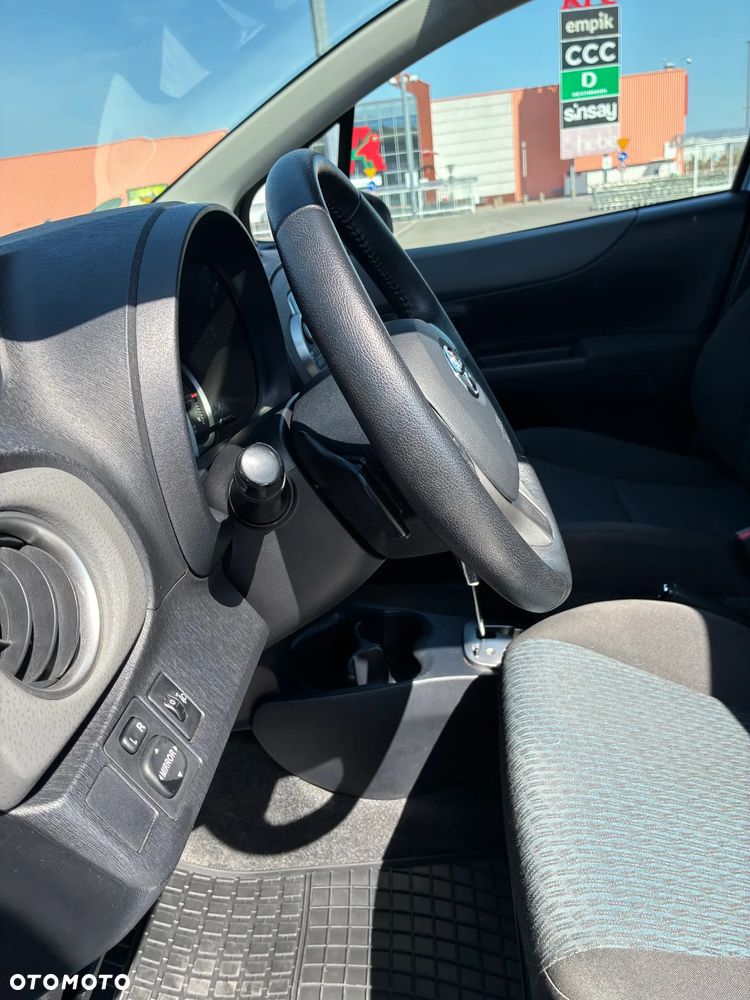 Toyota Yaris - 15