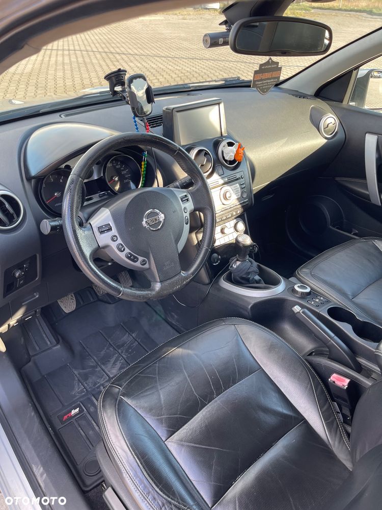 Nissan Qashqai 2.0 dCi 4 x 4 DPF tekna - 6