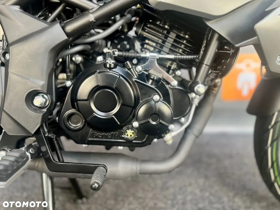 Benelli BN 125 - 26