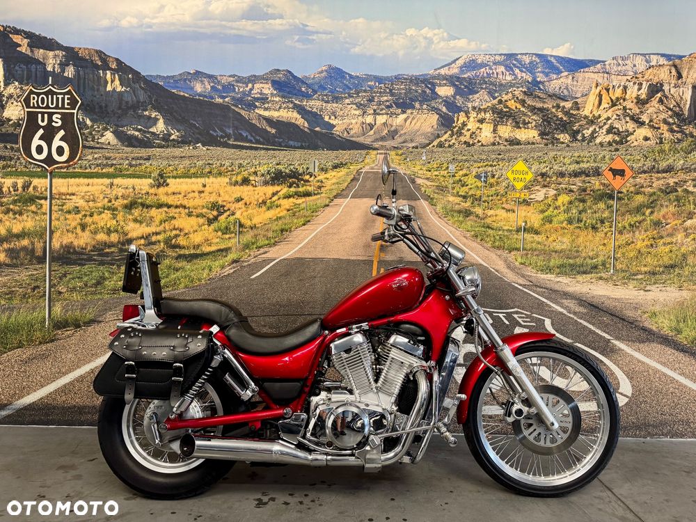 Suzuki Intruder