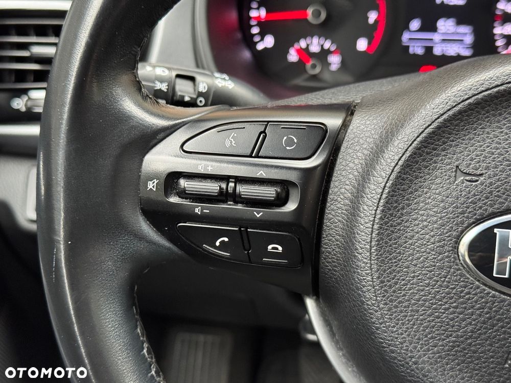 Kia Rio 1.2 L - 32