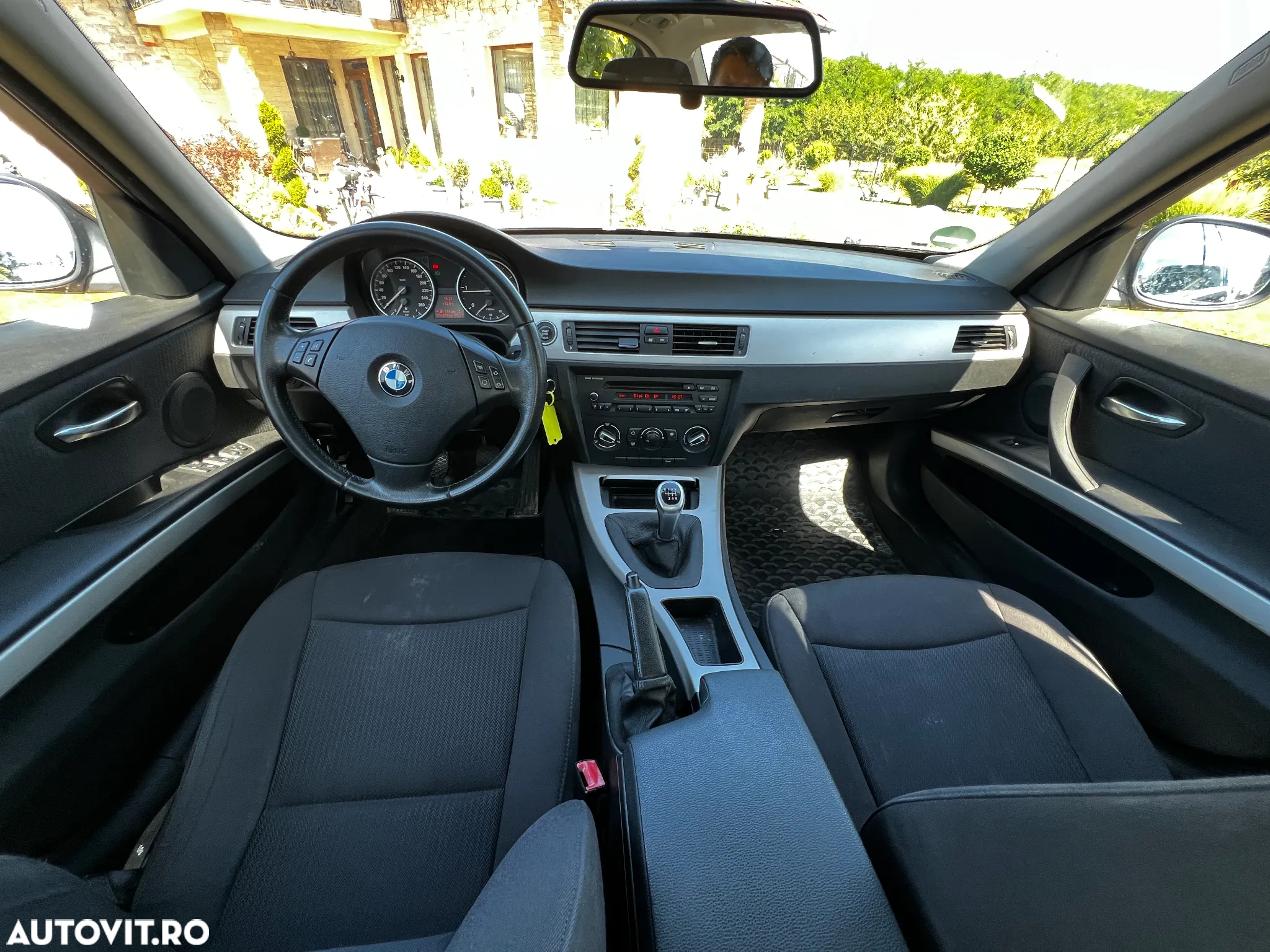 BMW Seria 3 318d - 25
