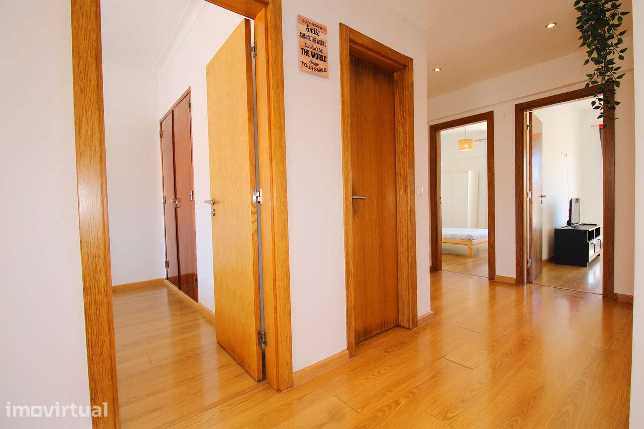 Apartamento T3, elevador, Cruz de Pau, Amora - Seixal - Grande imagem: 4/28