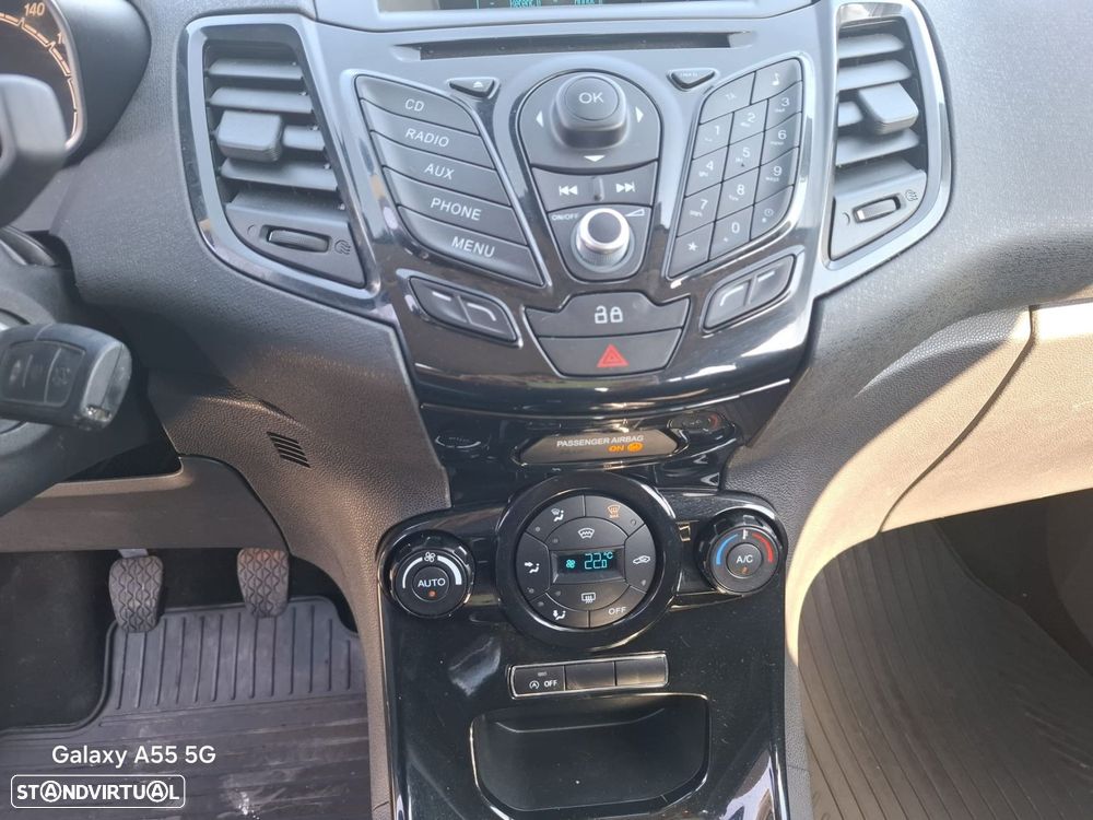 Ford Fiesta 1.6 TDCi Titanium ECOnetic - 26