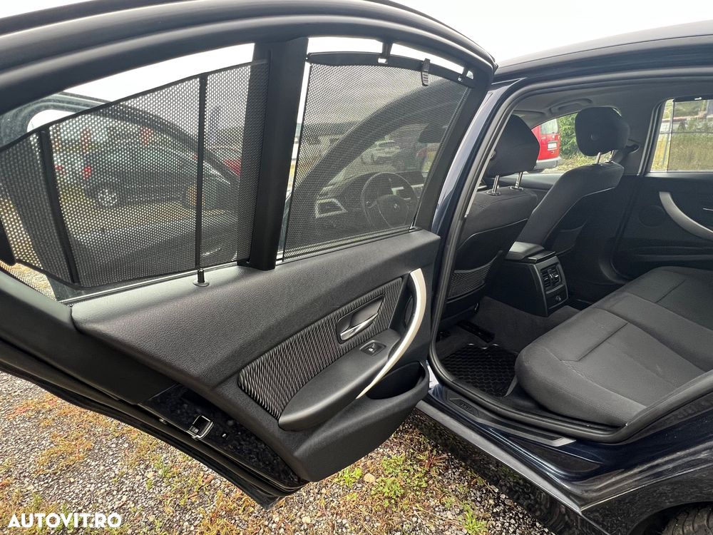 BMW Seria 3 - 12