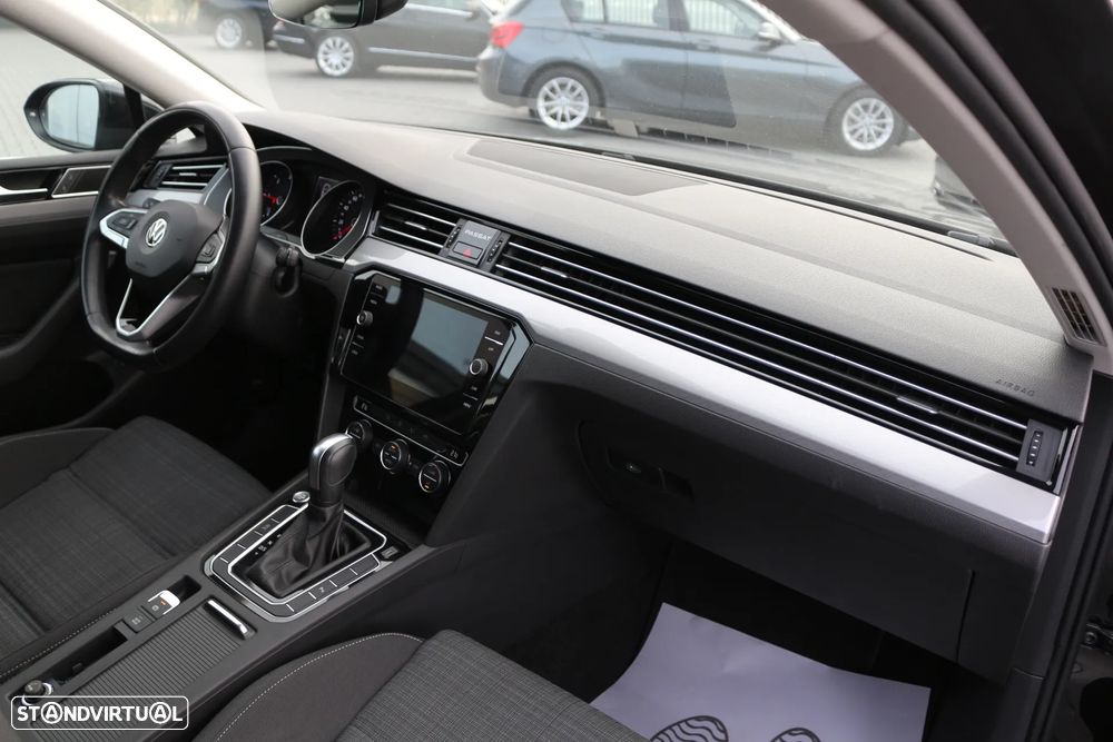 VW Passat Variant 2.0 TDi Business DSG - 10