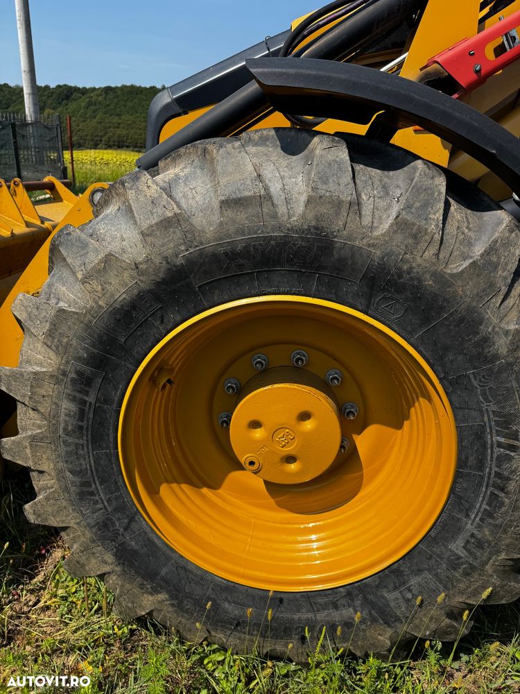 Caterpillar 434F - 9
