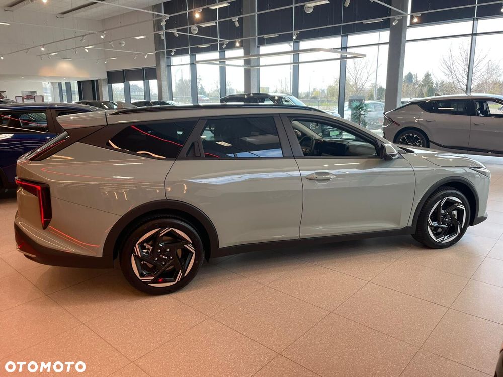 Kia K4 - 5