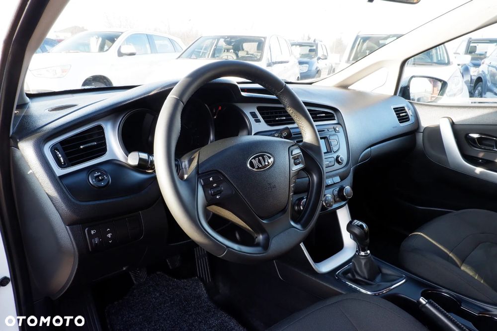 Kia Ceed 1.4 CRDi 90 Vision - 23