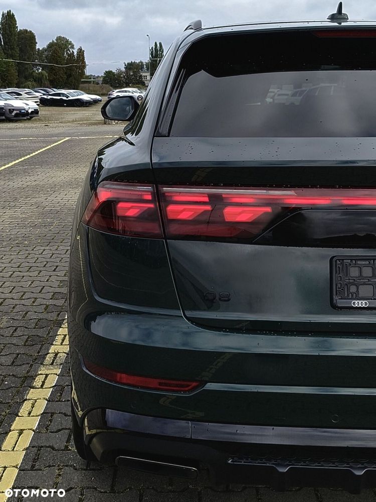 Audi Q8 - 8