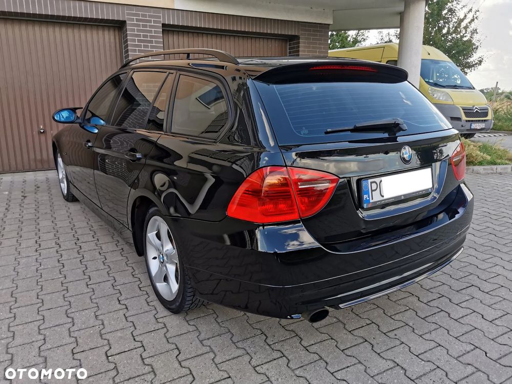 BMW Seria 3 318d - 27