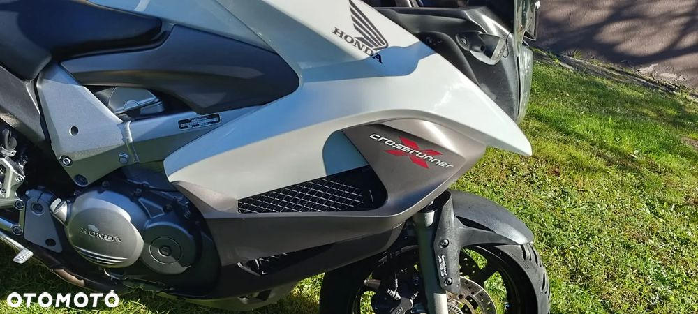 Honda VFR - 13