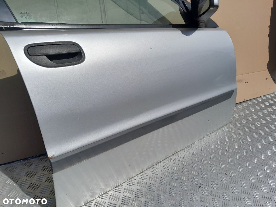Drzwi Prawe Przednie Prawy Przód Volvo V40 - 4