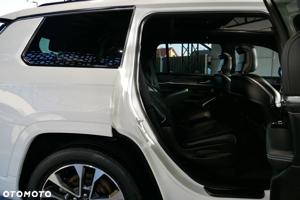 Jeep Grand Cherokee - 11