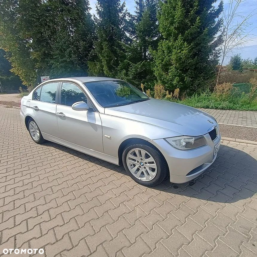 BMW Seria 3 318i - 3
