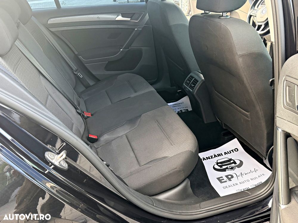 Volkswagen Golf 1.6 TDI BlueMotion Technology Cup - 16