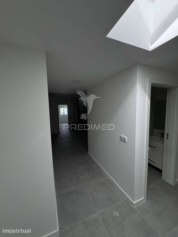 DUPLEX - T2-  Totalmente remodelado - Grande imagem: 4/8