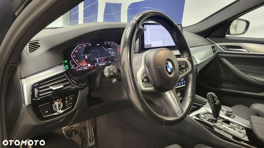 BMW Seria 5 520i mHEV M Sport sport - 12