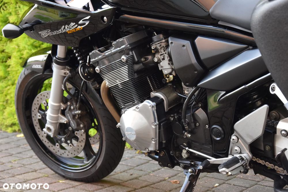 Suzuki Bandit - 12