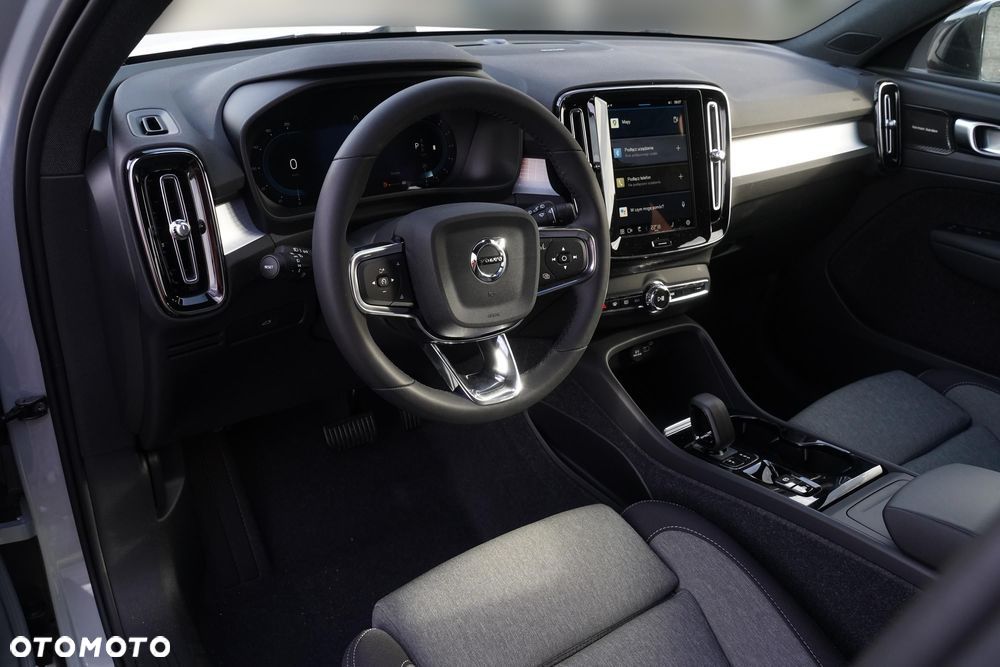 Volvo XC 40 B3 Plus Dark - 15