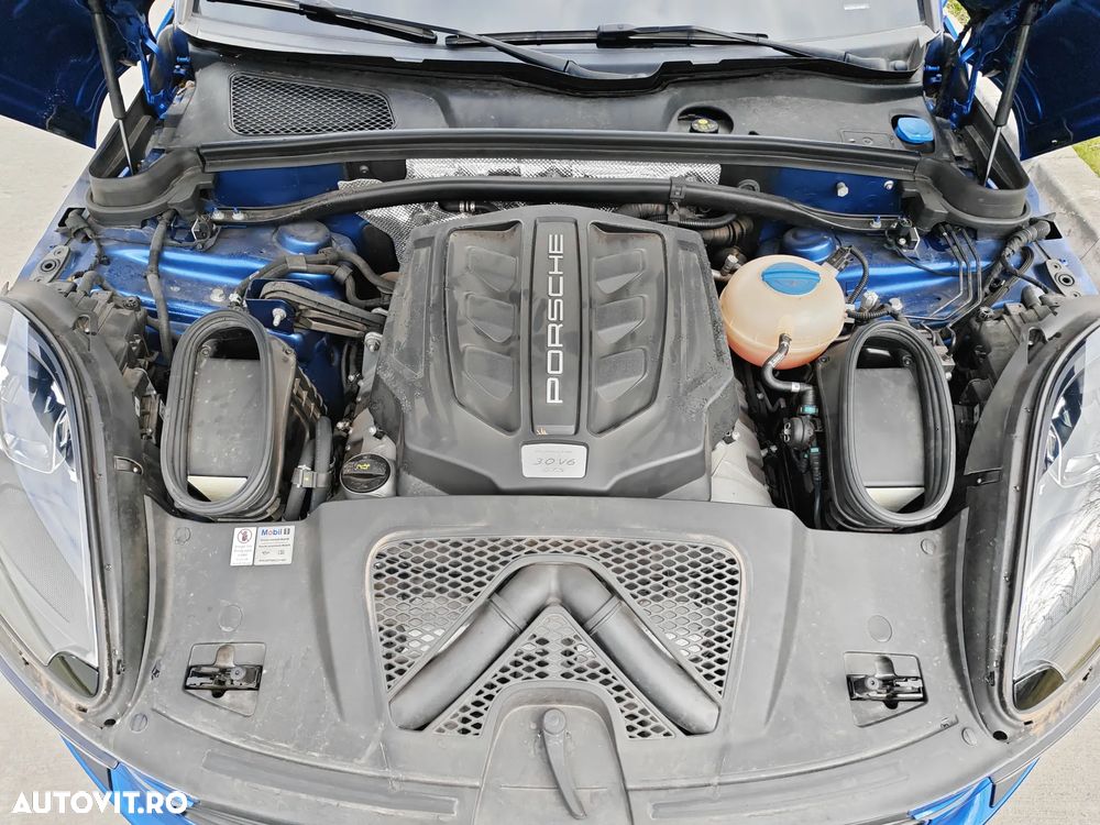 Porsche Macan - 12