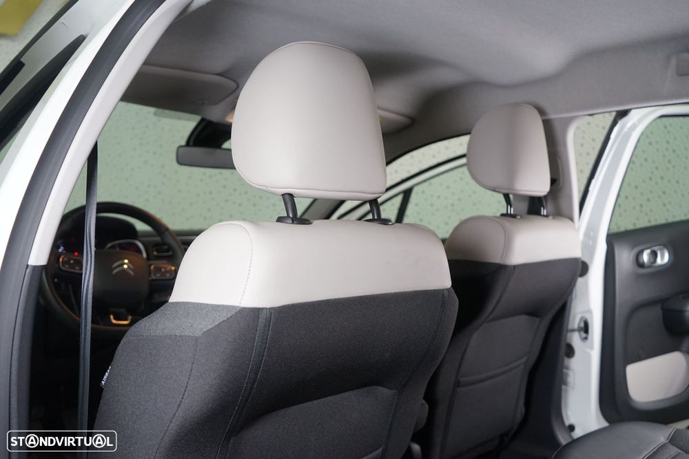 Citroën C3 1.2 PureTech Shine - 37
