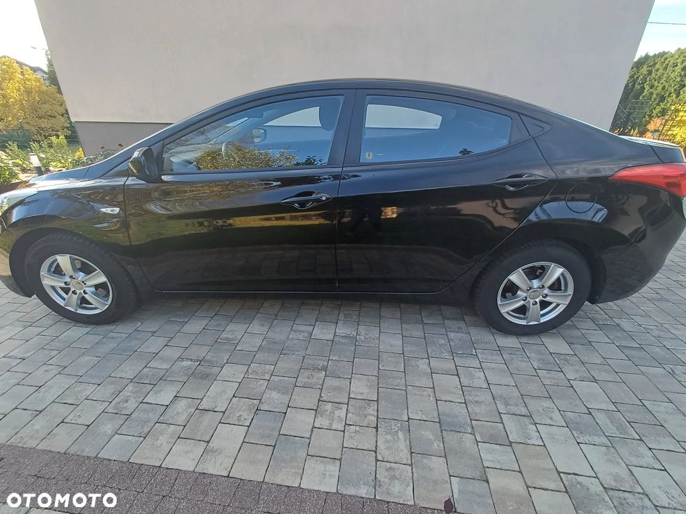 Hyundai Elantra 2013 photo 4