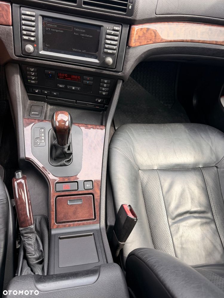 BMW Seria 5 - 26