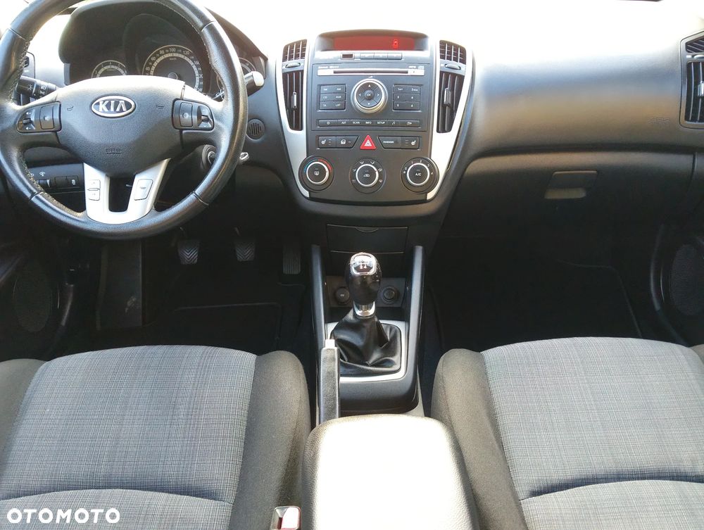 Kia Ceed 1.4 CVVT Attract - 7