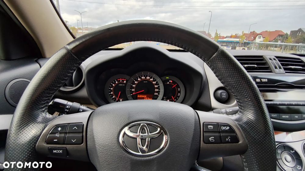 Toyota RAV4 2.0 VVT-i Premium - 10