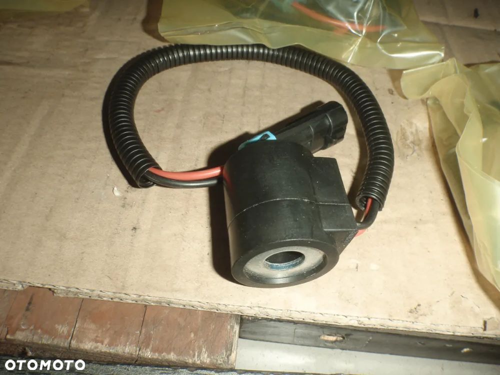 cewka Bobcat 751 753 763 773 853 863 864 873 883 963 A220 A300 S220 S250 S300 T190 T200 T250 T300 - 4