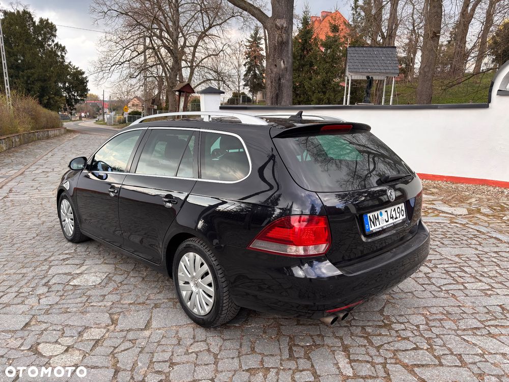 Volkswagen Golf 2.0 TDI DPF Highline - 4