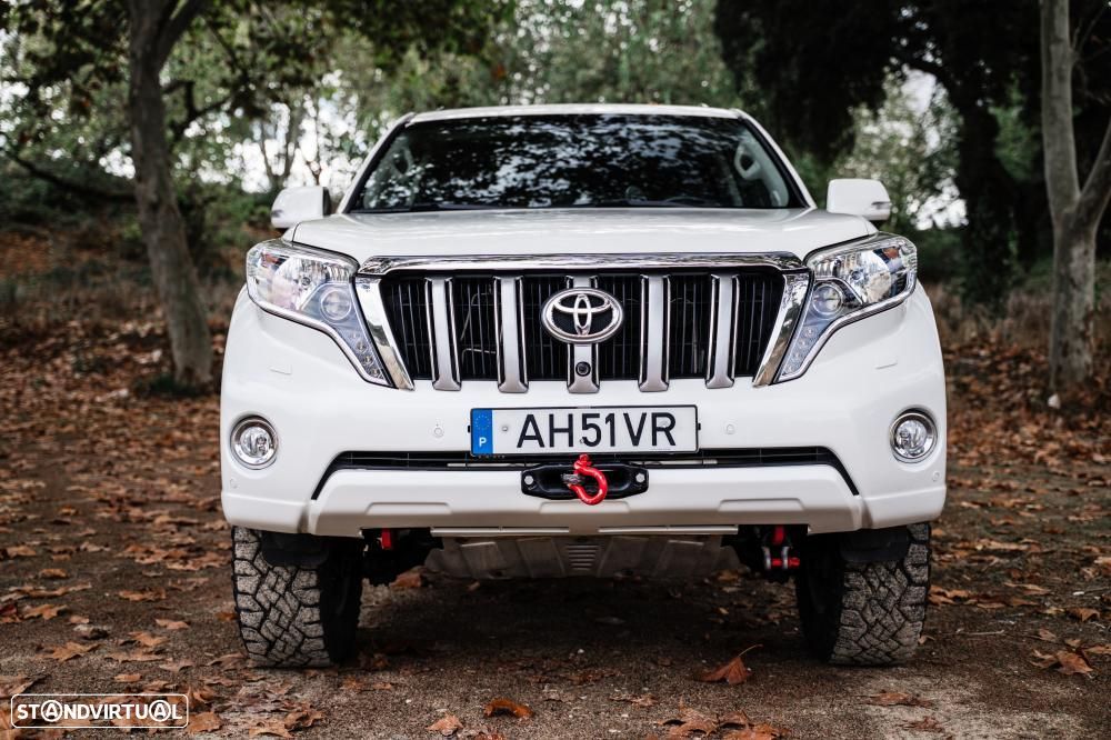 Toyota Land Cruiser Prado - 5