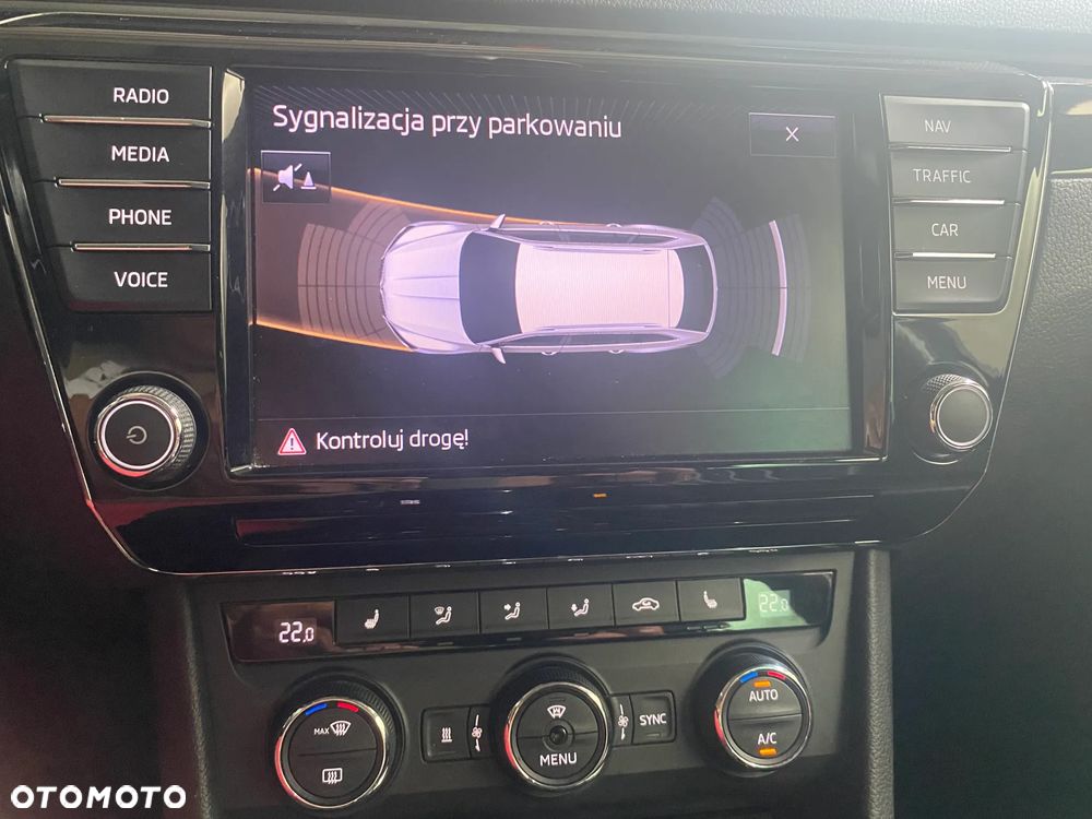 Skoda Superb 2.0 TDI L&K DSG - 32