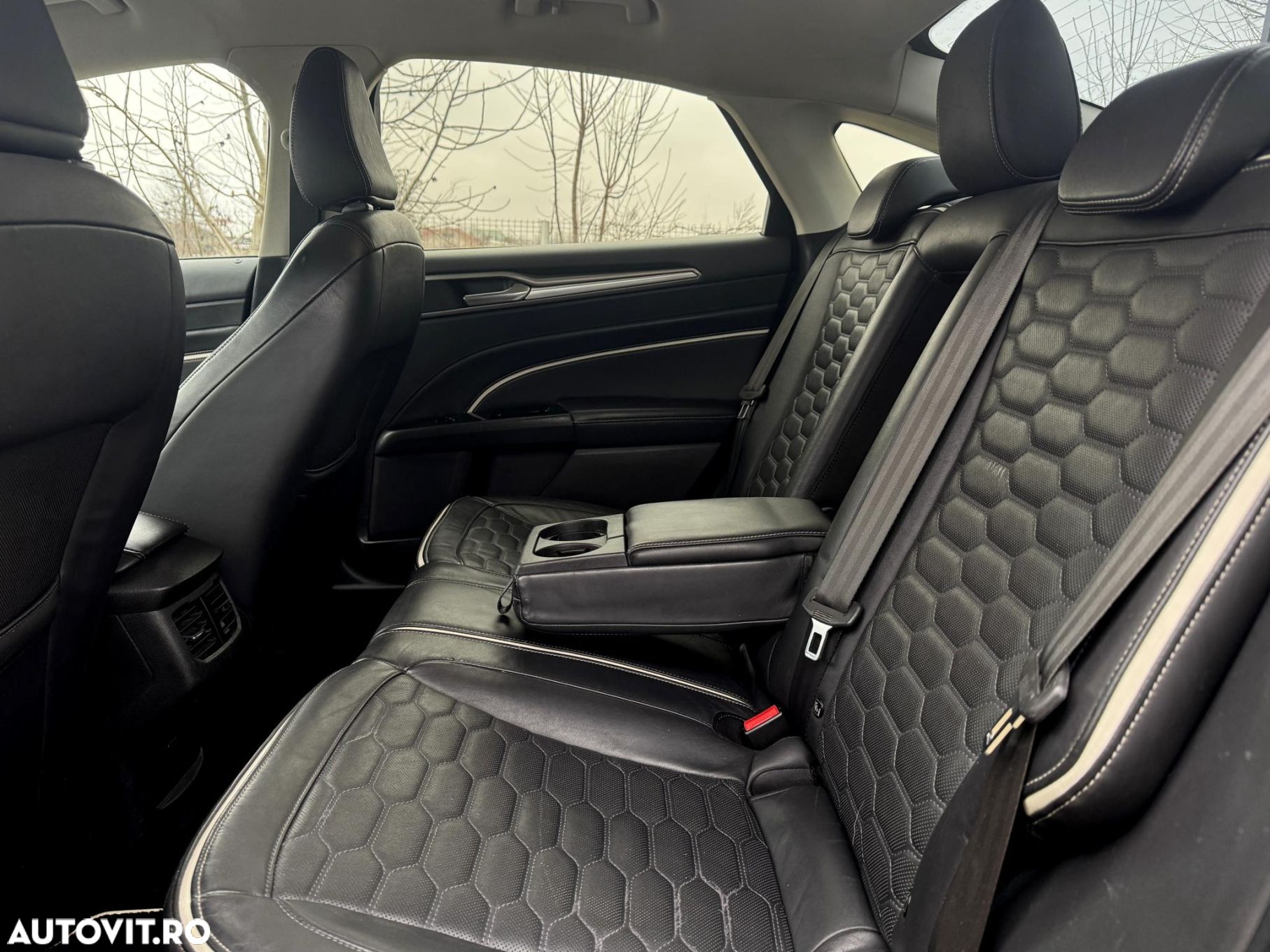 Ford Mondeo - 24