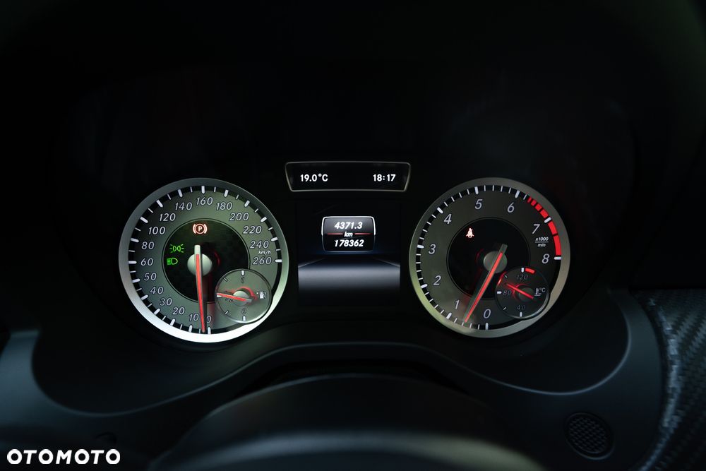 Mercedes-Benz Klasa A 180 AMG Line - 36