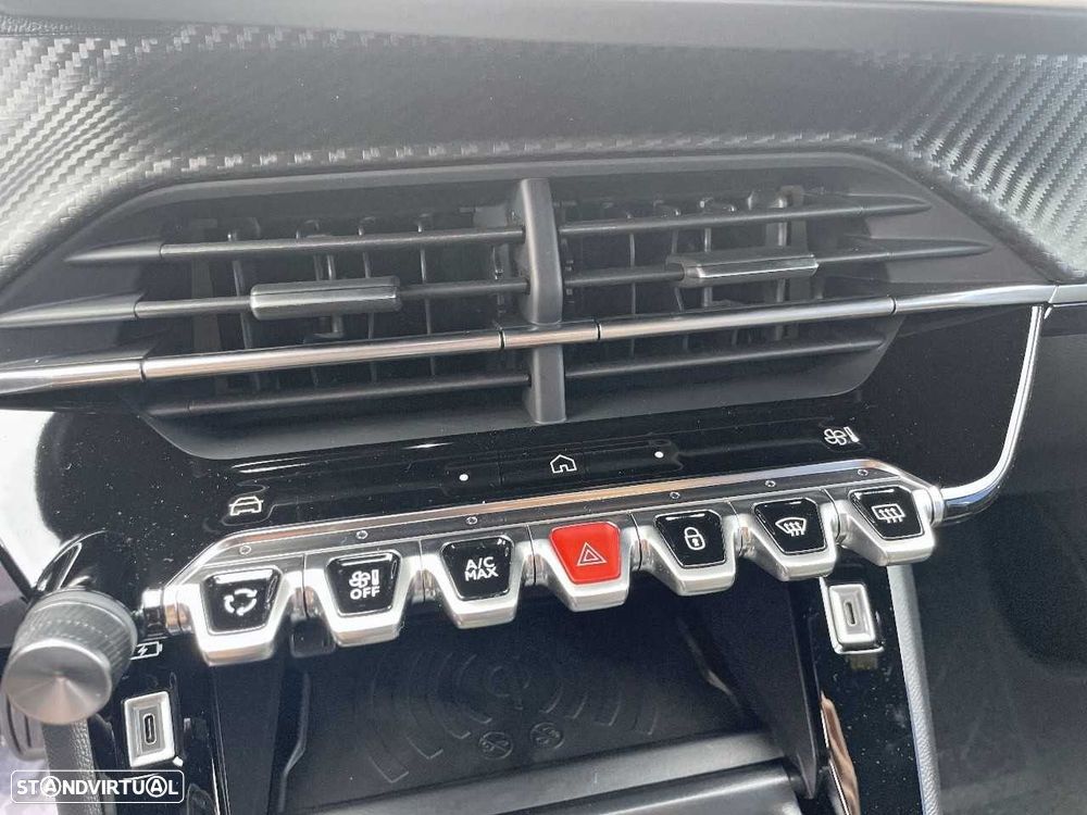 Peugeot 2008 1.2 PureTech Allure - 18