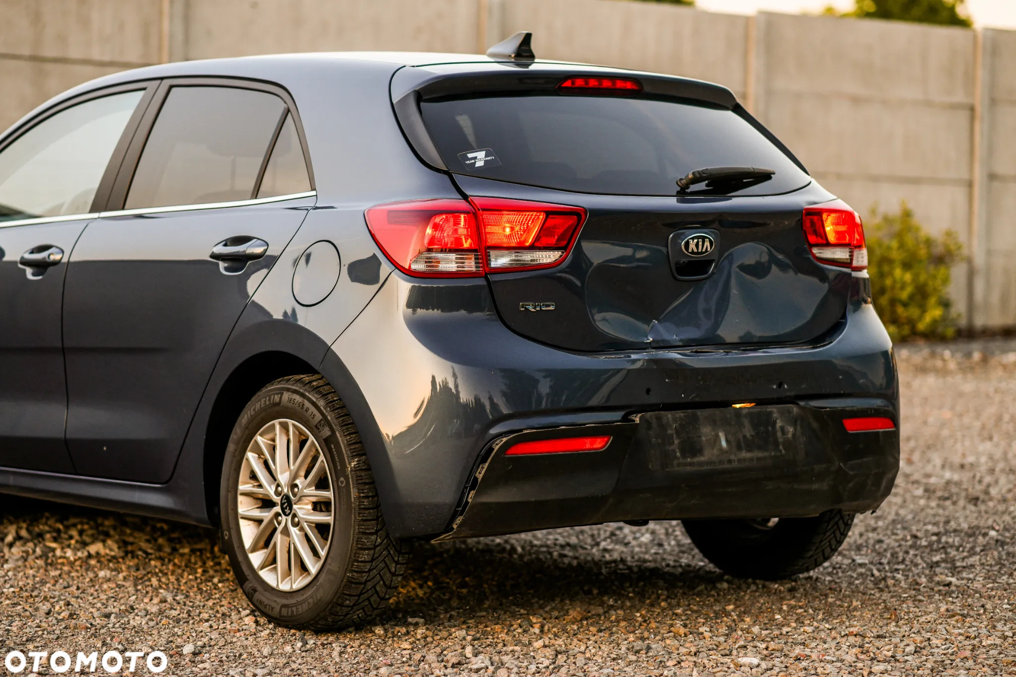 Kia Rio 1.2 Edition 7 - 14