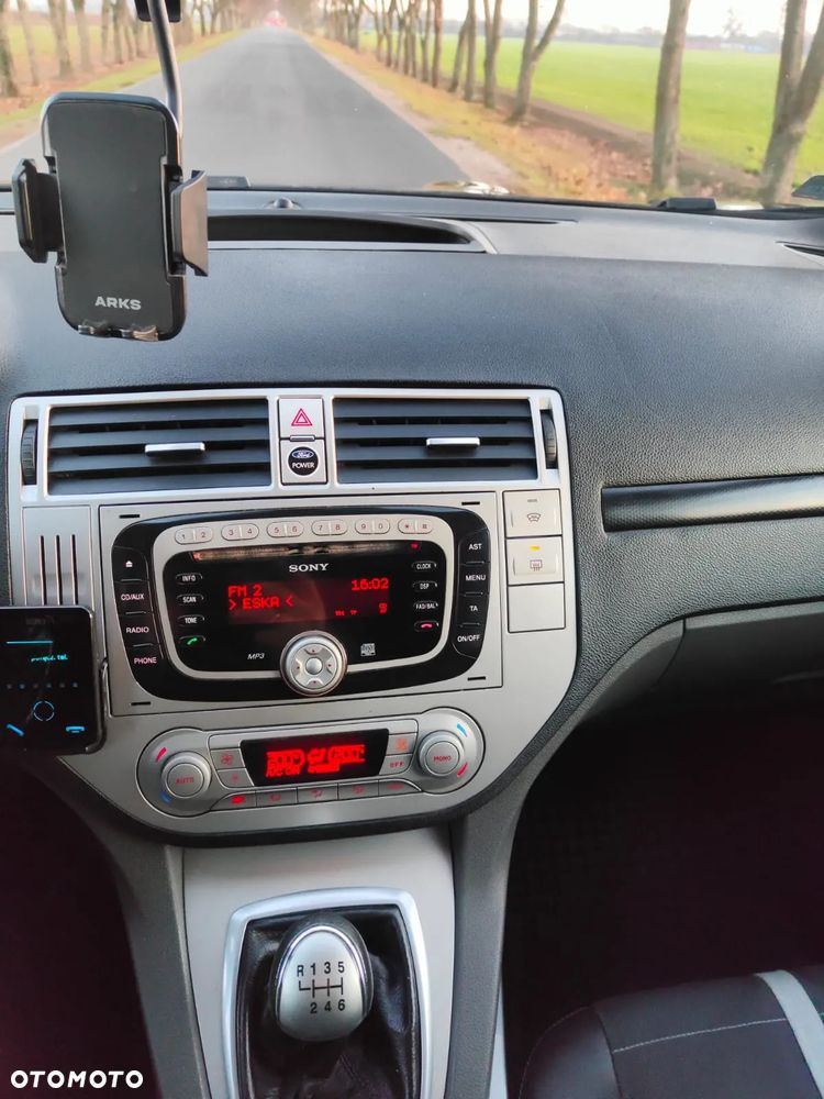 Ford Kuga 2.0 TDCi Titanium FWD - 15